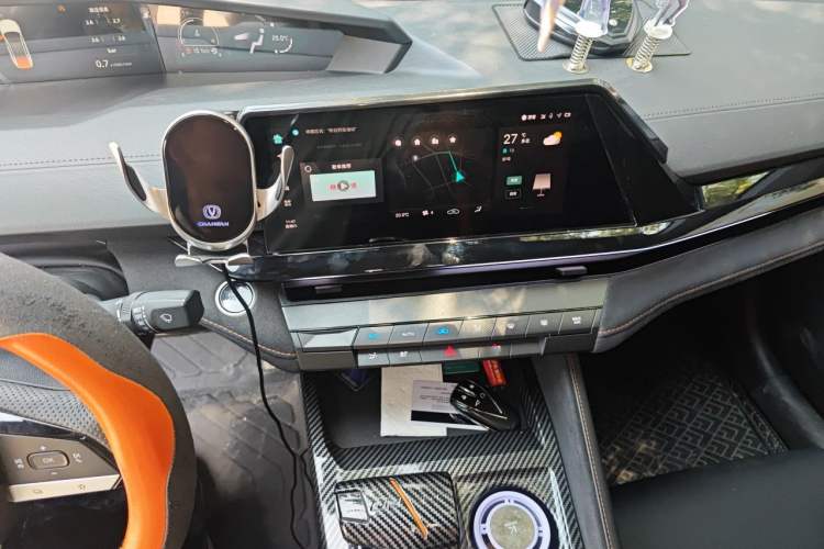 Used CHANGAN UNI-V 2022 2.0T Sporty Version Audio And AC Panel