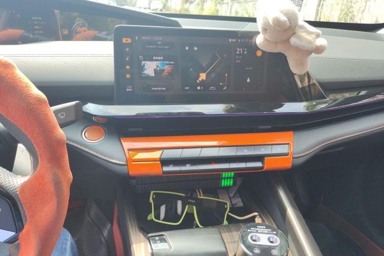Used CHANGAN UNI-V 2022 1.5T Prestige Version Audio And AC Panel