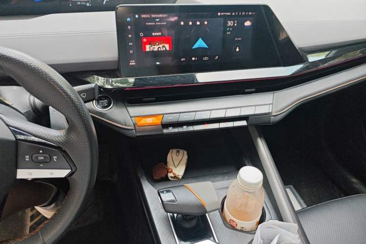 Used CHANGAN UNI-V 2022 1.5T Prestige Version Audio And AC Panel
