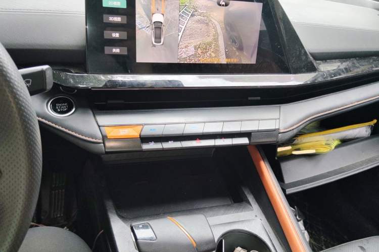 Used CHANGAN UNI-V 2022 1.5T Prestige Version Audio And AC Panel