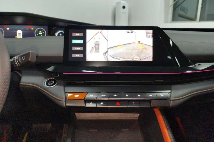 Used CHANGAN UNI-V 2022 1.5T Prestige Version Audio And AC Panel