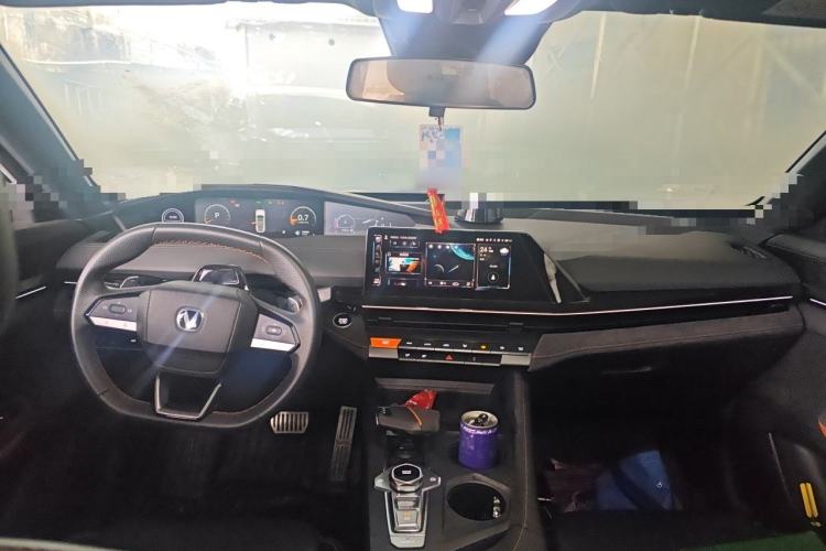 Used CHANGAN UNI-V 2022 1.5T Sport Edition Center Console