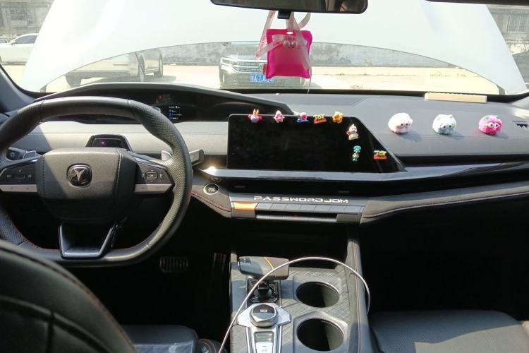 Used CHANGAN UNI-V 2022 1.5T Sport Edition Center Console