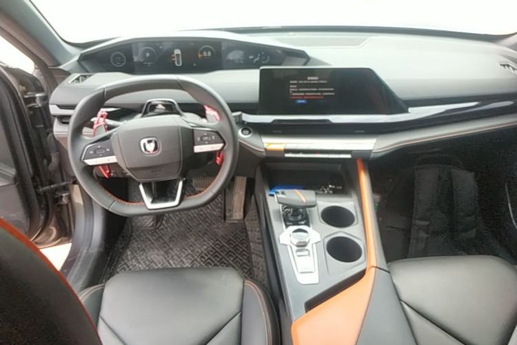 Used CHANGAN UNI-V 2022 1.5T Prestige Version Center Console