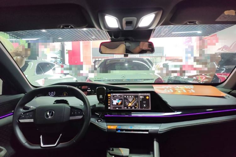 Used CHANGAN UNI-V 2022 1.5T Prestige Version Center Console