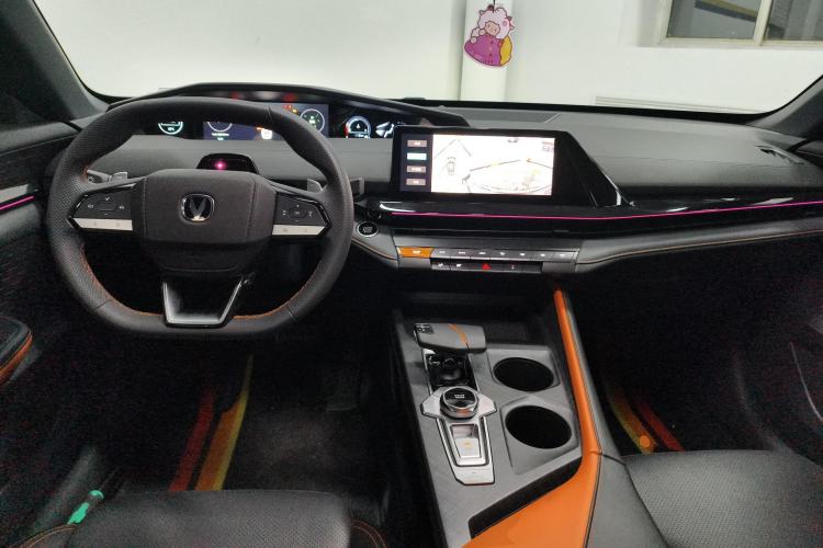 Used CHANGAN UNI-V 2022 1.5T Prestige Version Center Console