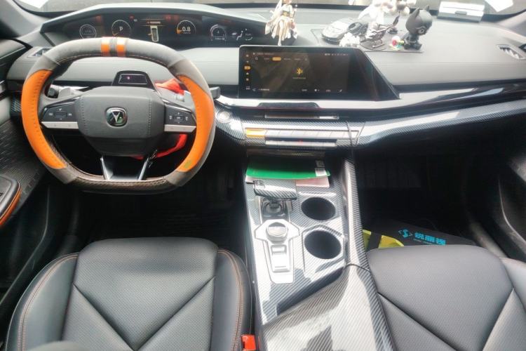 Used CHANGAN UNI-V 2022 1.5T Prestige Version Center Console