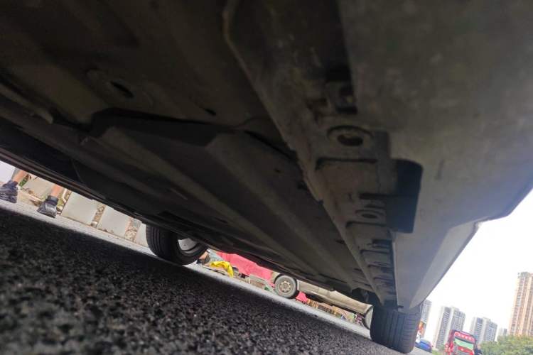 Used CHANGAN UNI-V 2022 1.5T Prestige Version Chassis Front Left