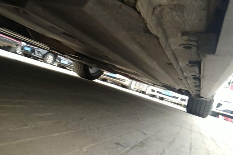 Used CHANGAN UNI-V 2022 1.5T Prestige Version Chassis Front Left