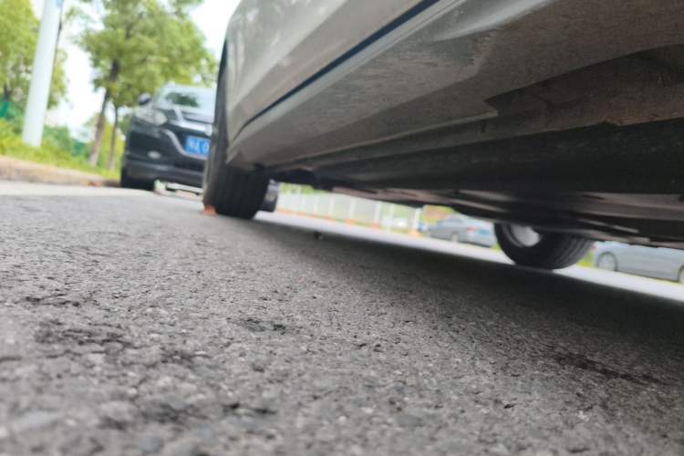 Used CHANGAN UNI-V 2022 1.5T Prestige Version Chassis Front Right