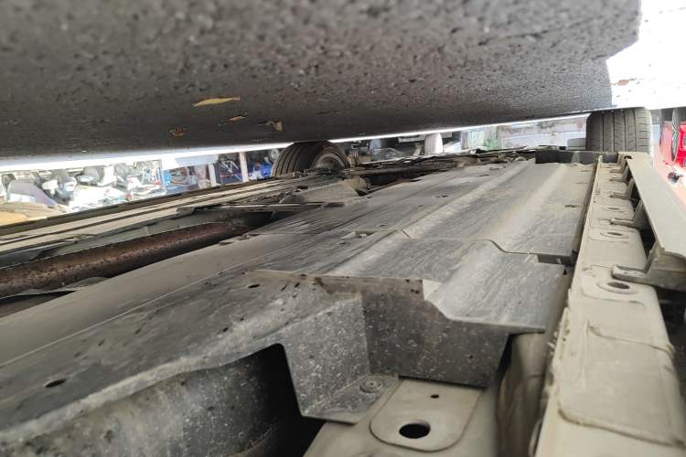 Used CHANGAN UNI-V 2022 1.5T Prestige Version Chassis Rear Left