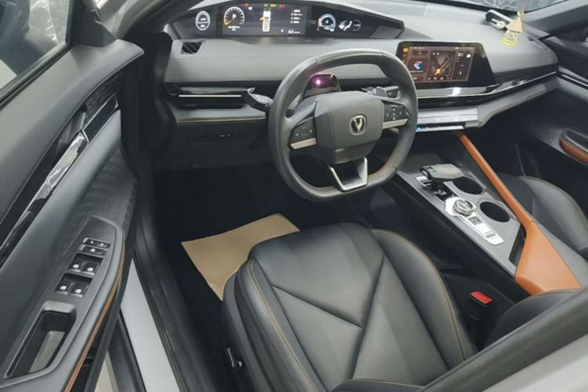 Used CHANGAN UNI-V 2022 1.5T Prestige Version Driver Seat