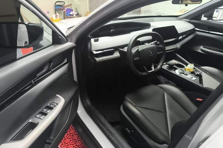 Used CHANGAN UNI-V 2022 1.5T Prestige Version Driver Seat