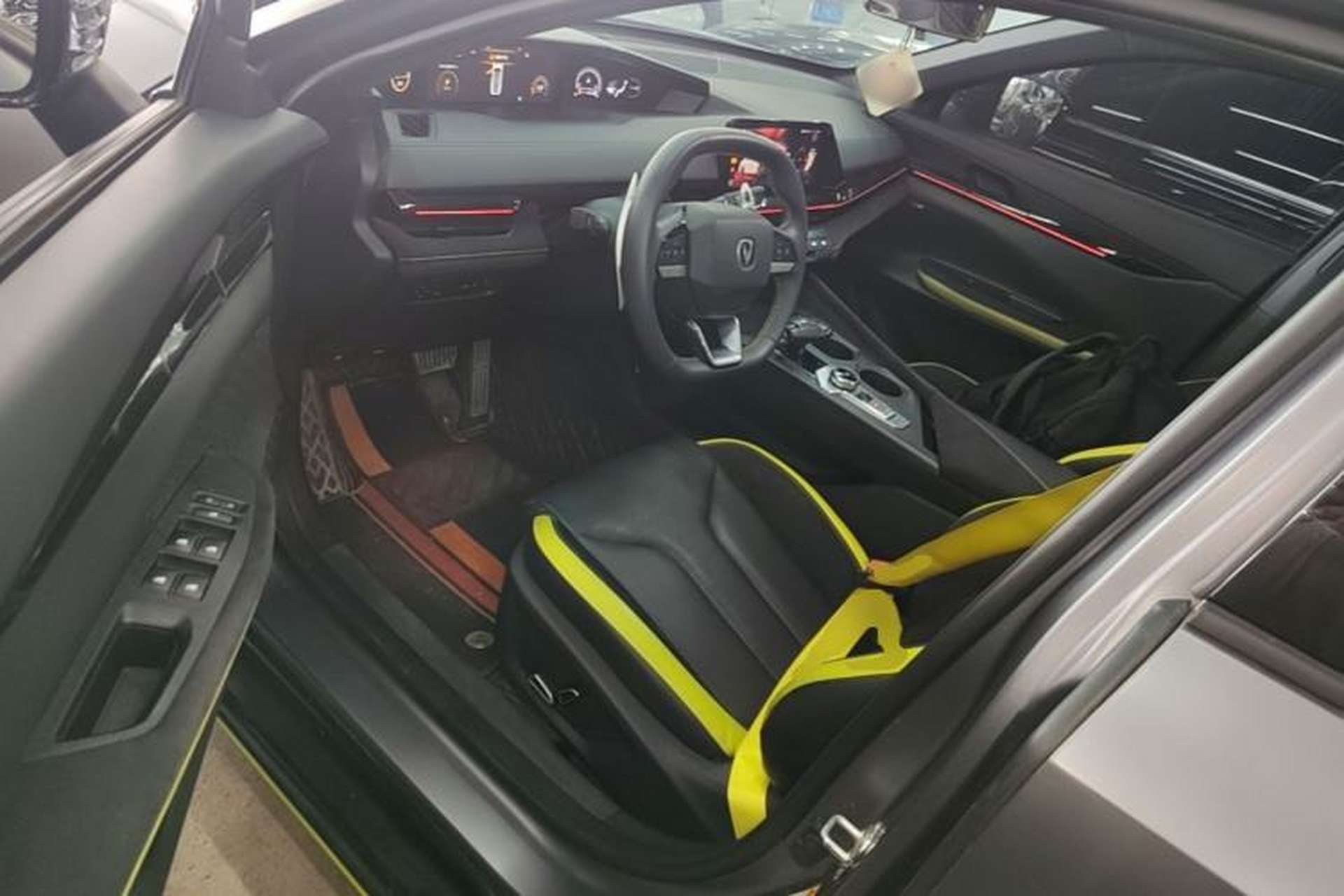 Used CHANGAN UNI-V 2022 2.0T Leading-Speed Edition Driver Seat
