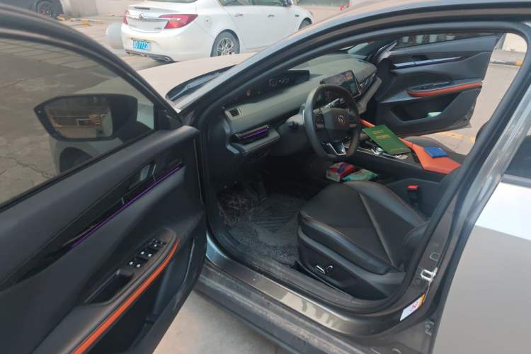 Used CHANGAN UNI-V 2022 1.5T Prestige Version Driver Seat
