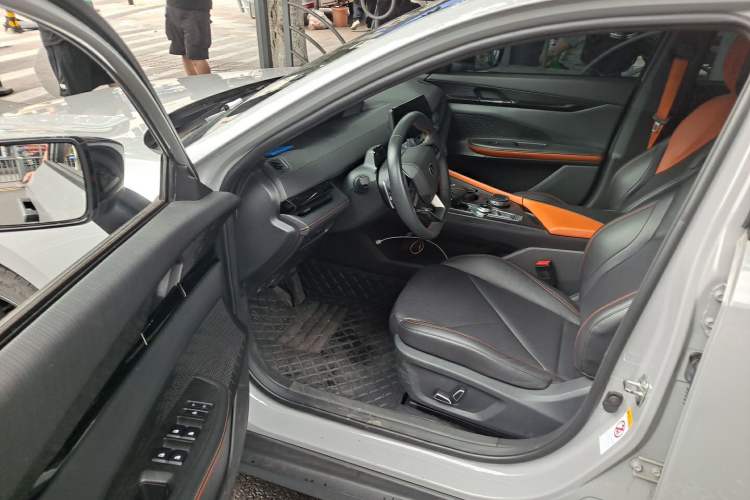 Used CHANGAN UNI-V 2022 1.5T Prestige Version Driver Seat