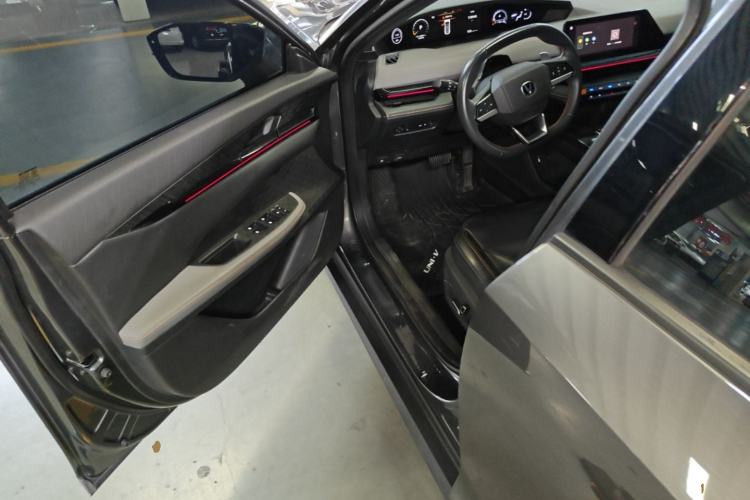 Used CHANGAN UNI-V 2022 1.5T Prestige Version Driver Seat