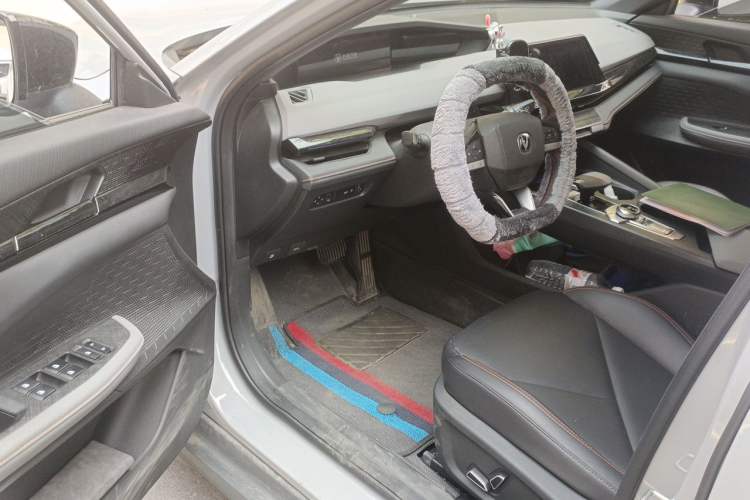 Used CHANGAN UNI-V 2022 1.5T Prestige Version Driver Seat