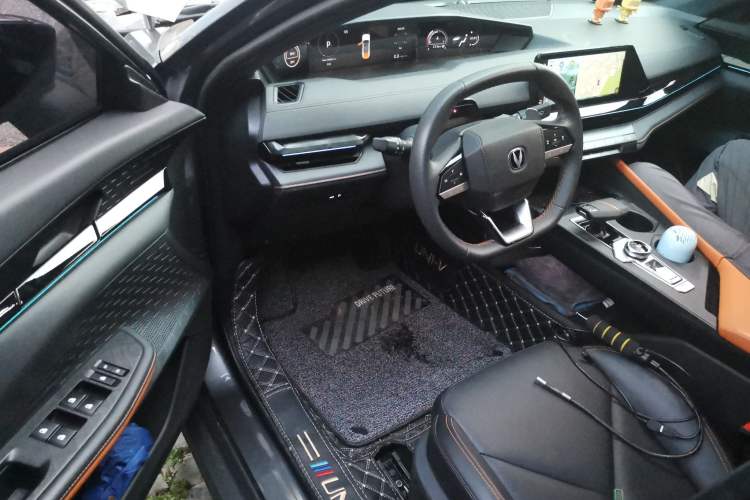 Used CHANGAN UNI-V 2022 1.5T Prestige Version Driver Seat