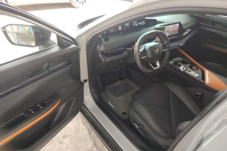 Used CHANGAN UNI-V 2022 1.5T Prestige Version Driver Seat