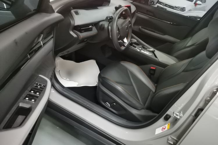 Used CHANGAN UNI-V 2022 1.5T Prestige Version Driver Seat