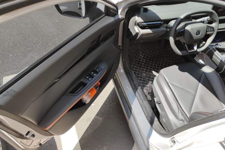 Used CHANGAN UNI-V 2022 1.5T Prestige Version Driver Seat