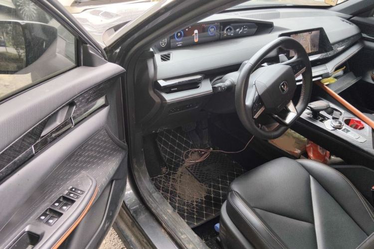 Used CHANGAN UNI-V 2022 1.5T Prestige Version Driver Seat