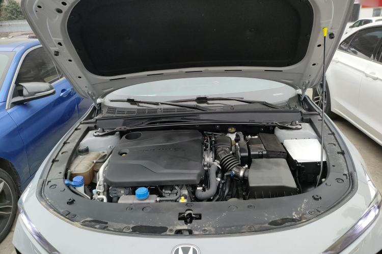 Used CHANGAN UNI-V 2022 1.5T Prestige Version Engine Bay