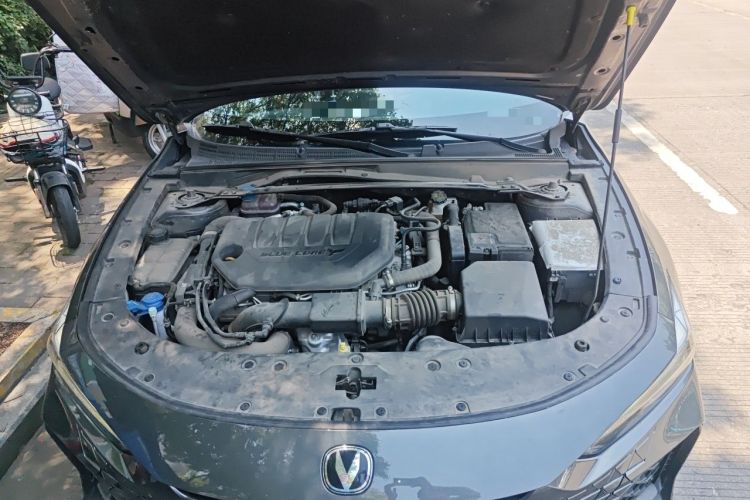 Used CHANGAN UNI-V 2022 2.0T Sporty Version Engine Bay