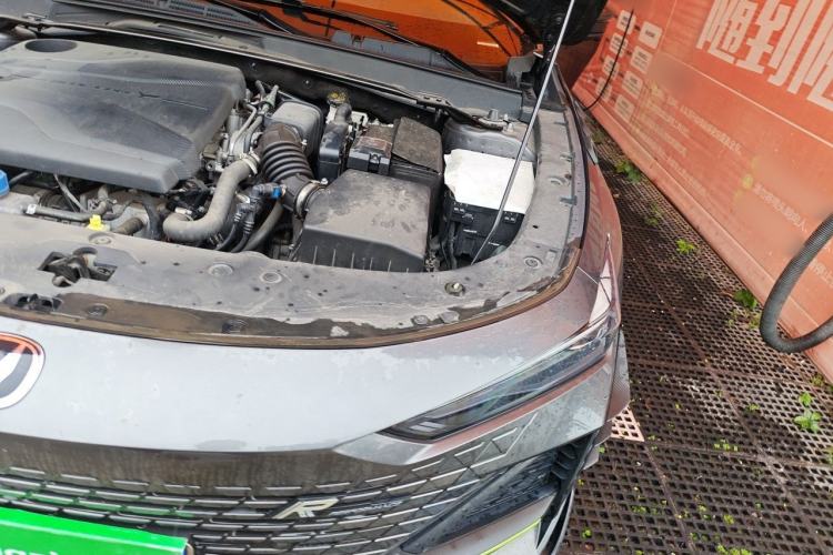 Used CHANGAN UNI-V 2022 1.5T Sport Edition Engine Bay Left