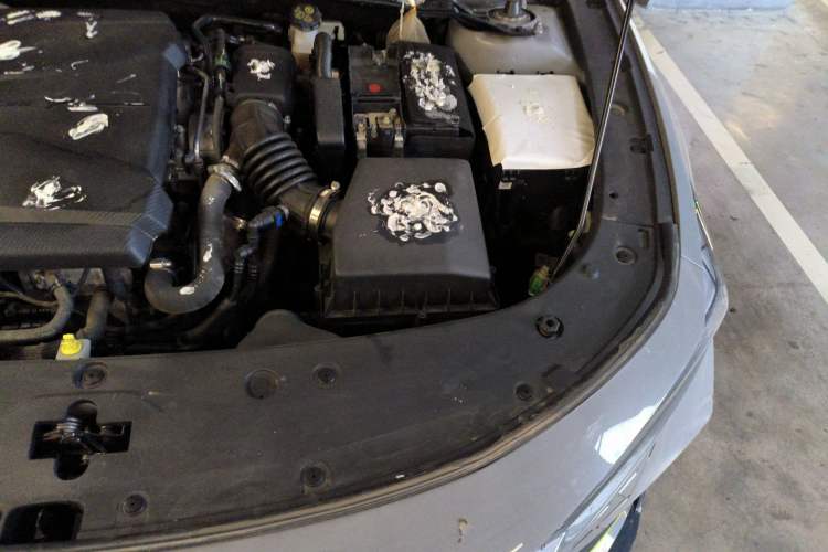 Used CHANGAN UNI-V 2022 1.5T Sport Edition Engine Bay Left