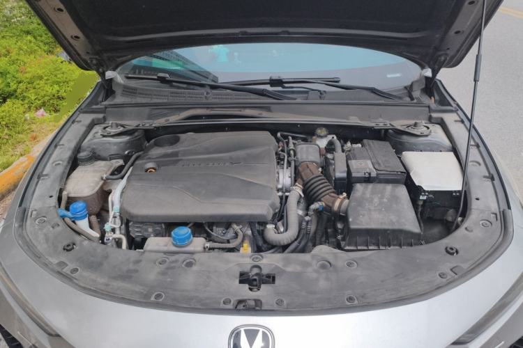 Used CHANGAN UNI-V 2022 1.5T Prestige Version Engine Bay