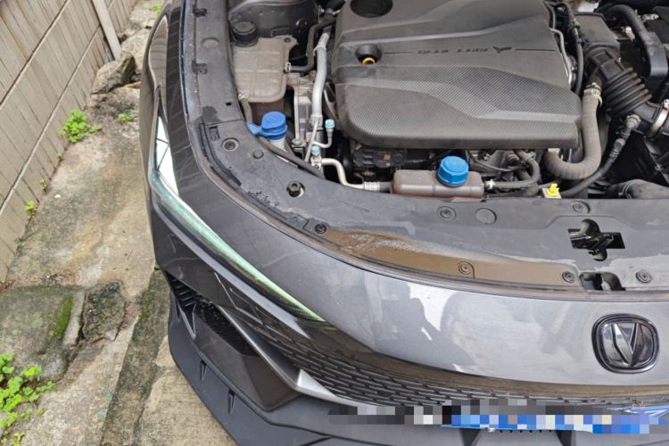 Used CHANGAN UNI-V 2022 1.5T Prestige Version Engine Bay Right