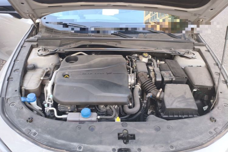 Used CHANGAN UNI-V 2022 1.5T Prestige Version Engine Bay