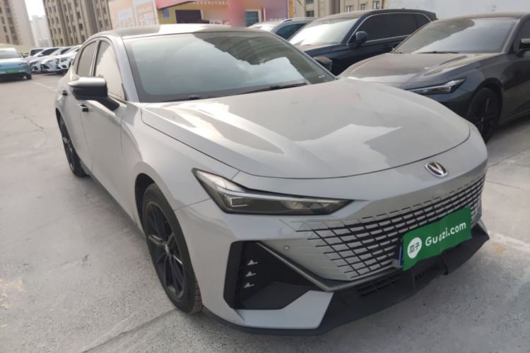 Used CHANGAN UNI-V 2022 1.5T Prestige Version Exterior 1