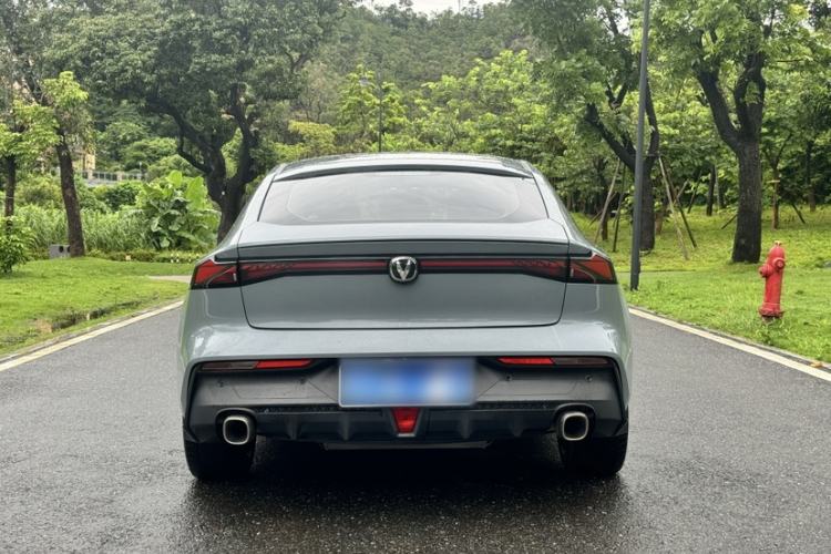 Used CHANGAN UNI-V 2022 1.5T Prestige Version Exterior 1