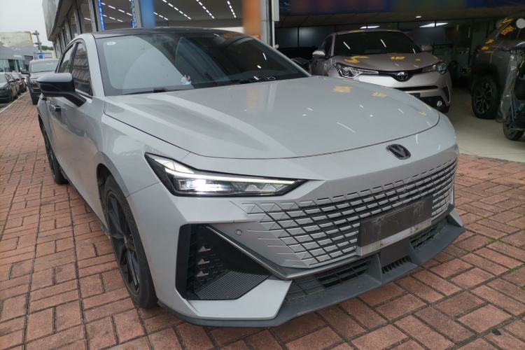 Used CHANGAN UNI-V 2022 1.5T Prestige Version Exterior 1