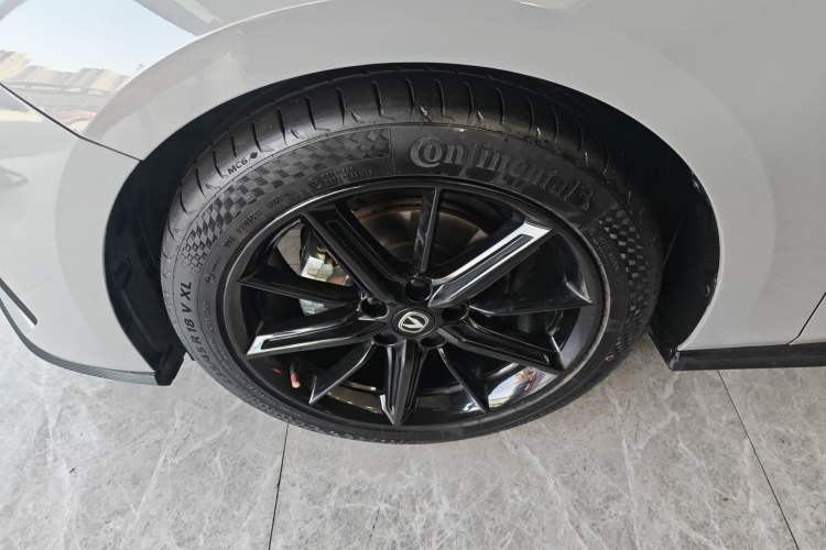 Used CHANGAN UNI-V 2022 1.5T Prestige Version Exterior 4