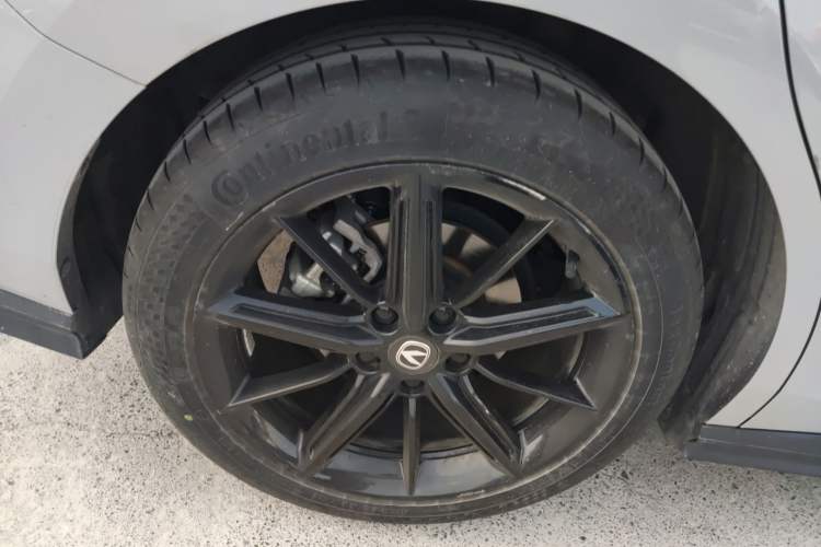 Used CHANGAN UNI-V 2022 1.5T Prestige Version Exterior 5