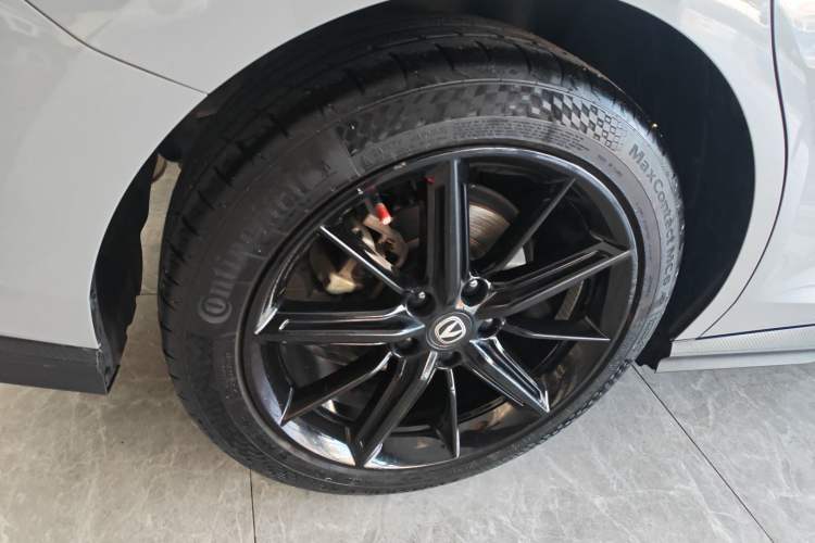 Used CHANGAN UNI-V 2022 1.5T Prestige Version Exterior 5