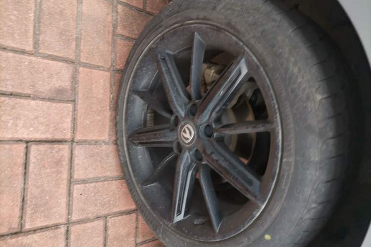 Used CHANGAN UNI-V 2022 1.5T Prestige Version Exterior 5