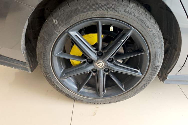 Used CHANGAN UNI-V 2022 1.5T Smart Navigation Version Exterior 5