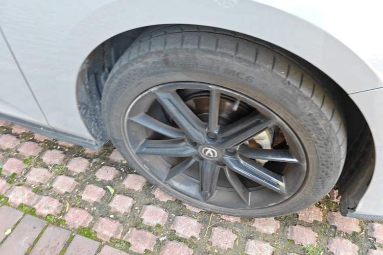 Used CHANGAN UNI-V 2022 1.5T Prestige Version Exterior 7