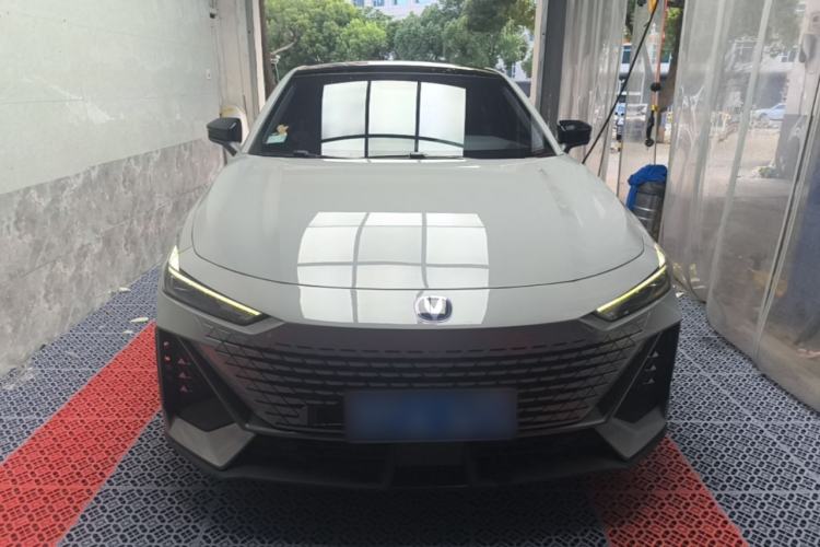 Used CHANGAN UNI-V 2022 1.5T Prestige Version Front