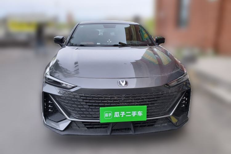 Used CHANGAN UNI-V 2022 1.5T Prestige Version Front