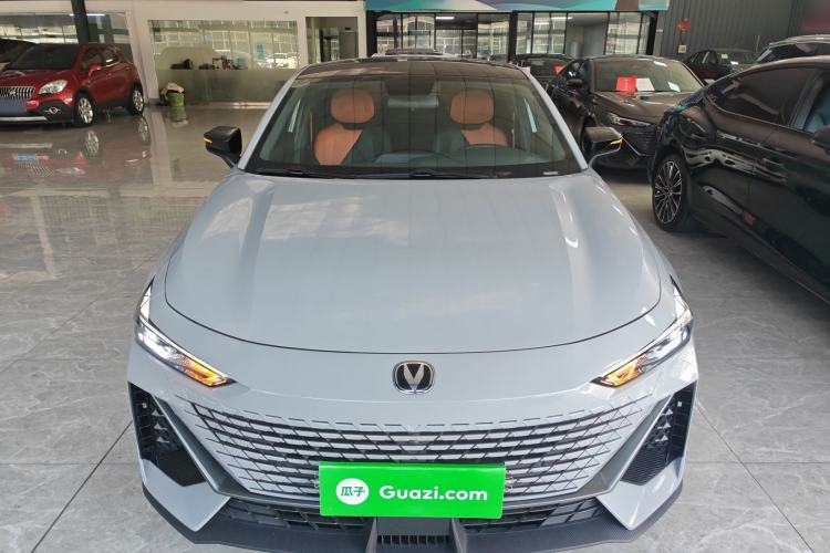 Used CHANGAN UNI-V 2022 1.5T Prestige Version Front
