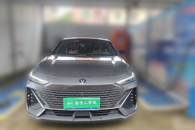 Used CHANGAN UNI-V 2022 1.5T Prestige Version Front