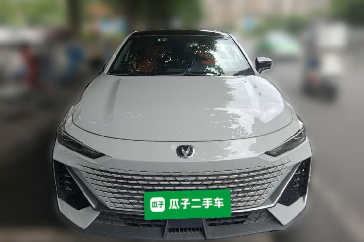 Used CHANGAN UNI-V 2022 1.5T Prestige Version Front