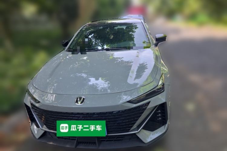 Used CHANGAN UNI-V 2022 1.5T Prestige Version Front