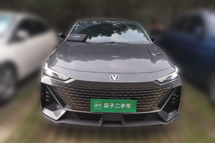 Used CHANGAN UNI-V 2022 1.5T Prestige Version Front